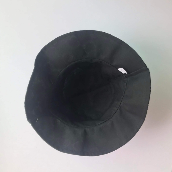 Reversible Bucket Ying Yang black heart polyester hat - Picture 6 of 10
